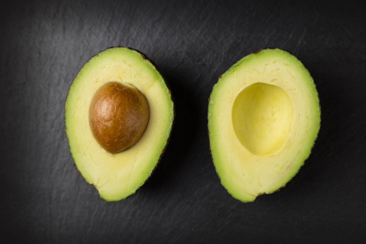 Aguacate Hass calibre exportación ALTOVERDE